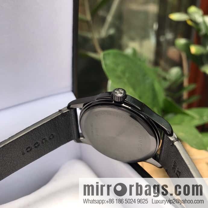 Gucci GUCCI's latest watch black rubber strap with three-dimensional Gucci logo and black PVD pin clasp, Rhonda quartz movement