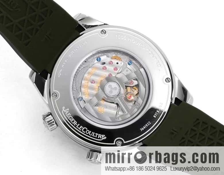 Produced by BLS, the calendar-type thin and stable 9015 movement of the Jaeger-LeCoultre Beichen series was changed to the JCL.899A/1 movement watch