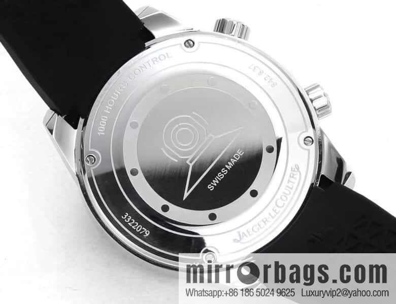 Produced by BLS, the calendar-type thin and stable 9015 movement of the Jaeger-LeCoultre Beichen series was changed to the JCL.899A/1 movement watch