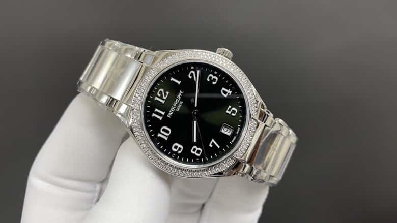 Patek Philippe TWENTY~ 4 Series 7300 Watch 324SC Self-winding Movement