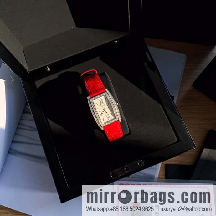Piaget quartz women's original Swiss movement model GOA39191