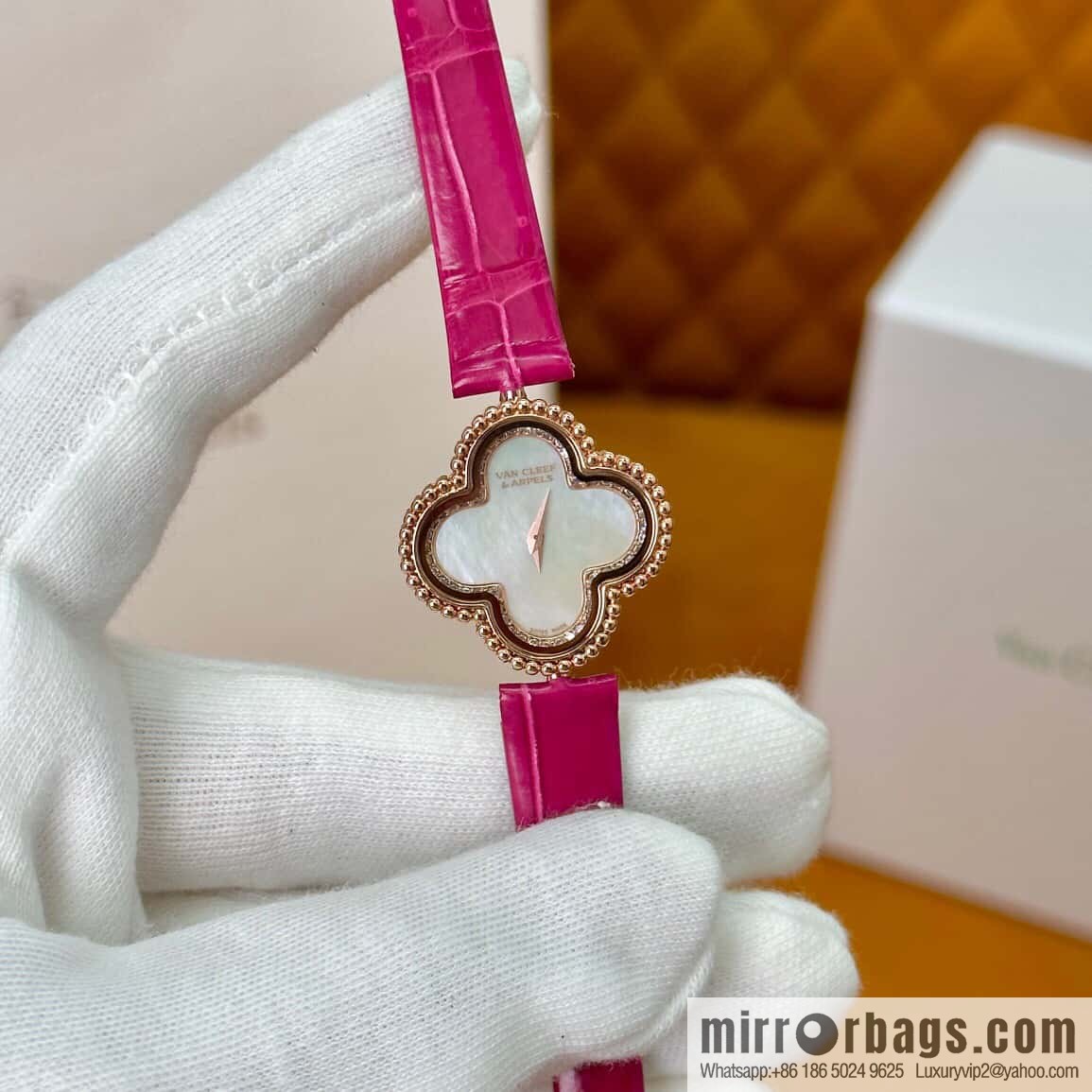 Van Cleef & Arpels ALHAMBRA series, model: VCARO8WSOO original Swiss quartz movement of the same model