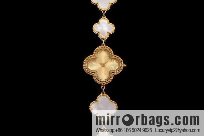 Van Cleef & Arpels -𝐕𝐚𝐧 𝐂𝐥𝐞𝐞𝐟 & 𝐀𝐫𝐩𝐞𝐥𝐬 Alhambra bracelet Swiss quartz watch