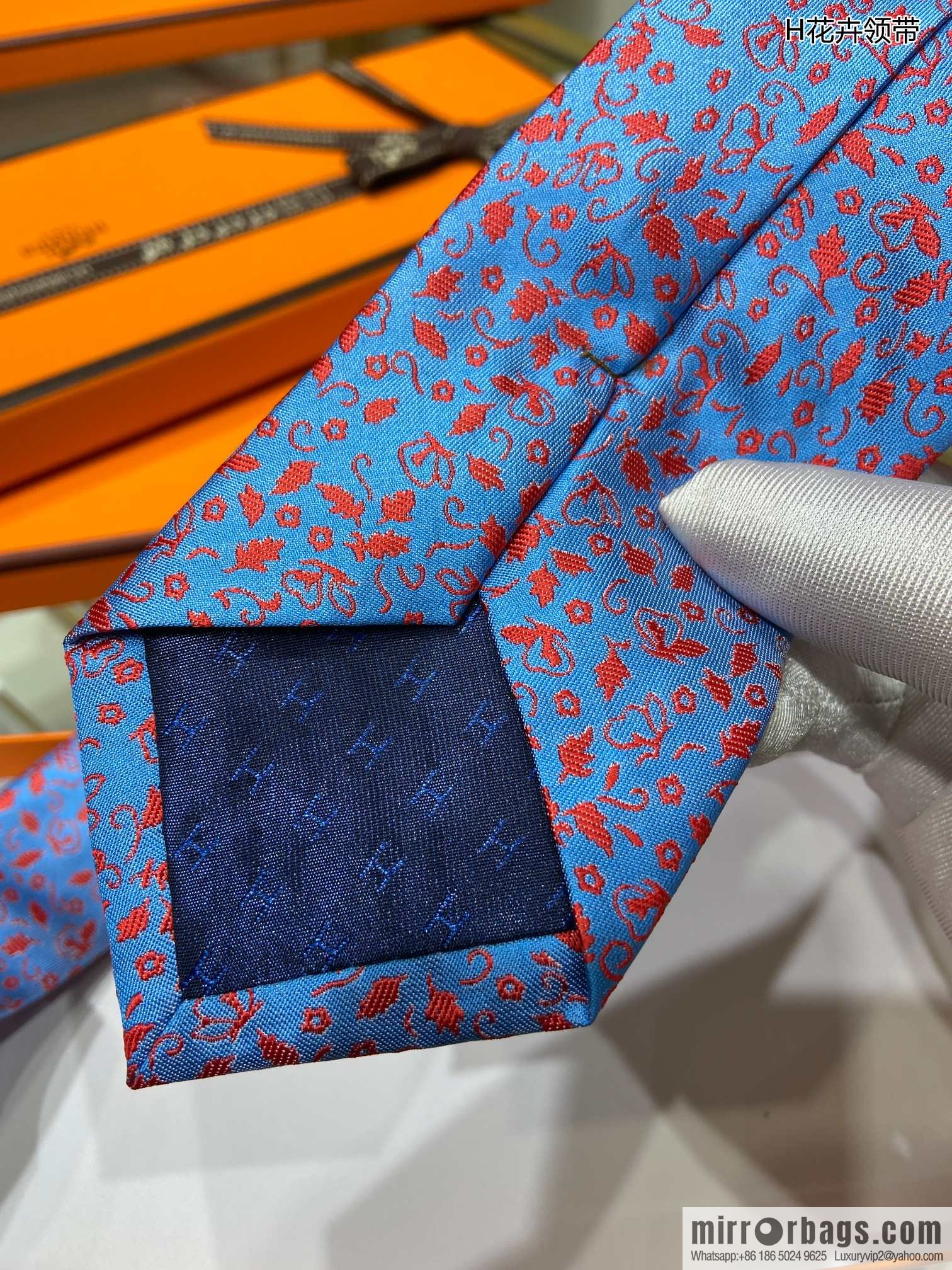 Hermes 100% Top Twill Silk Floral Tie