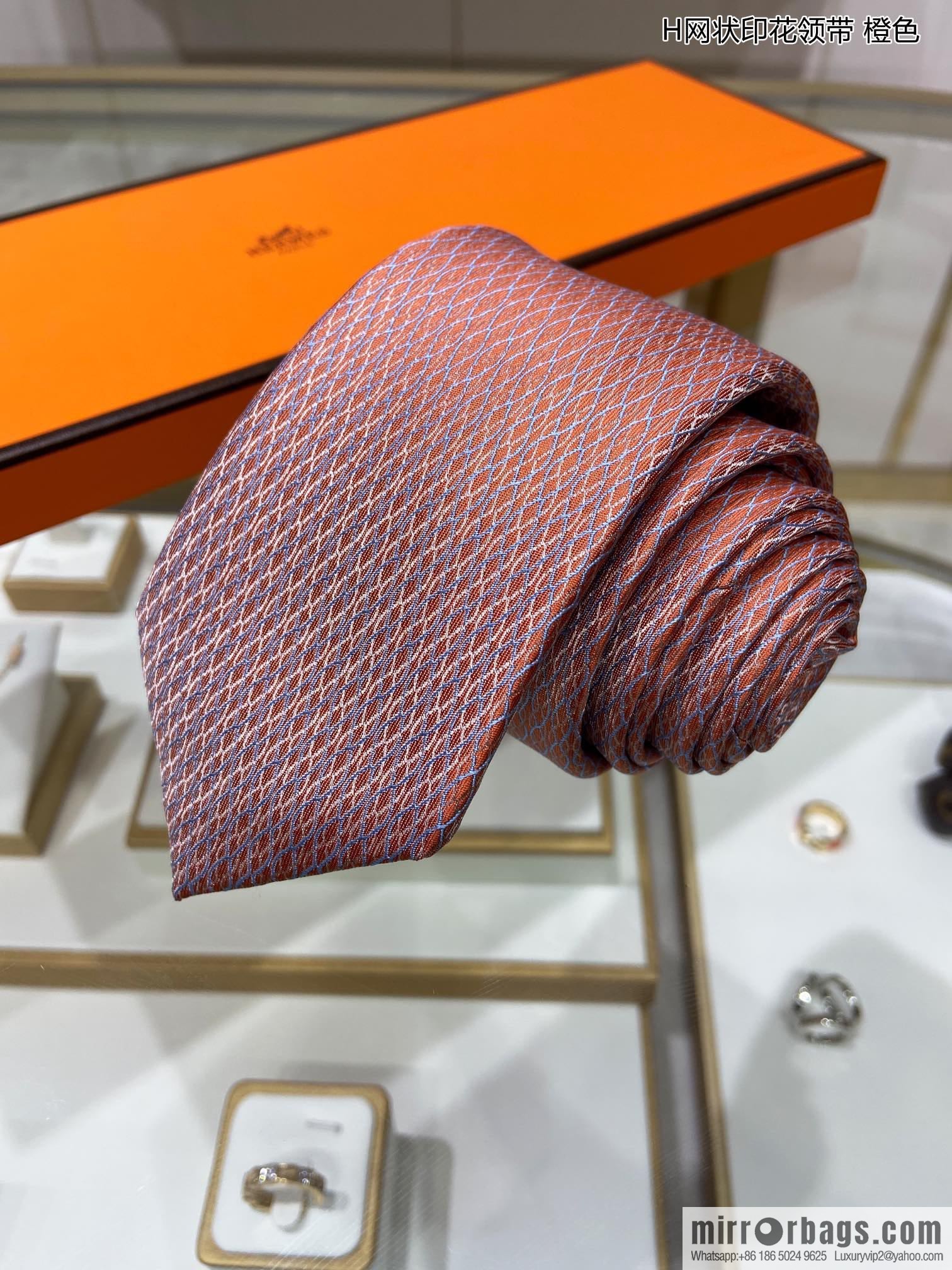 Hermes 100% Premium Twill Silk Mesh Print Tie