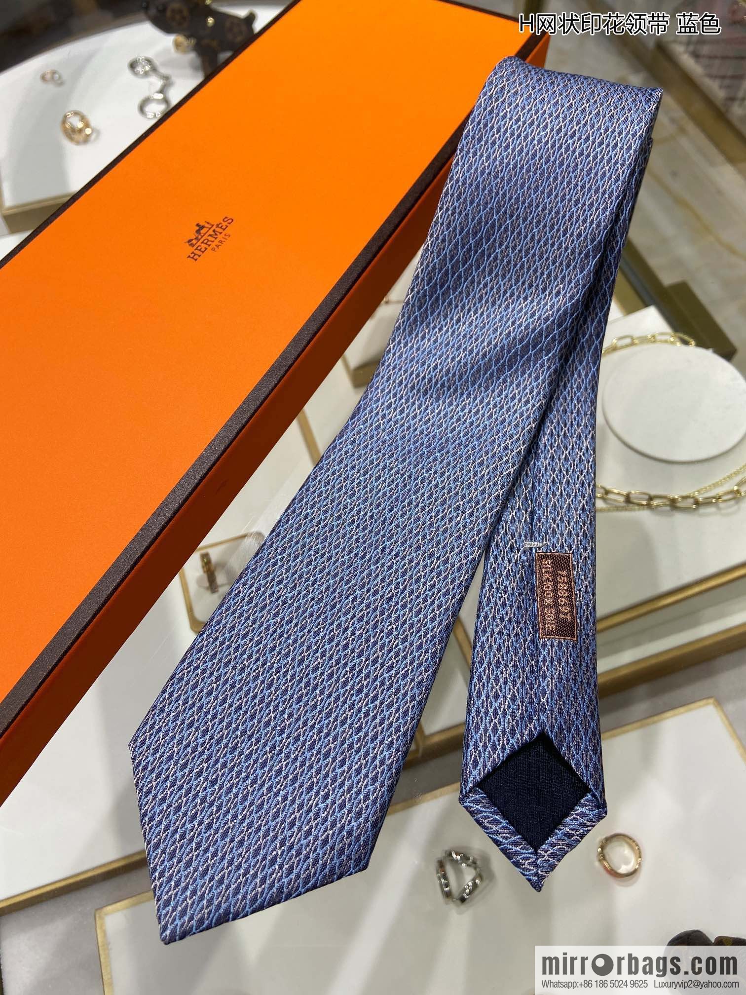 Hermes 100% Premium Twill Silk Mesh Print Tie