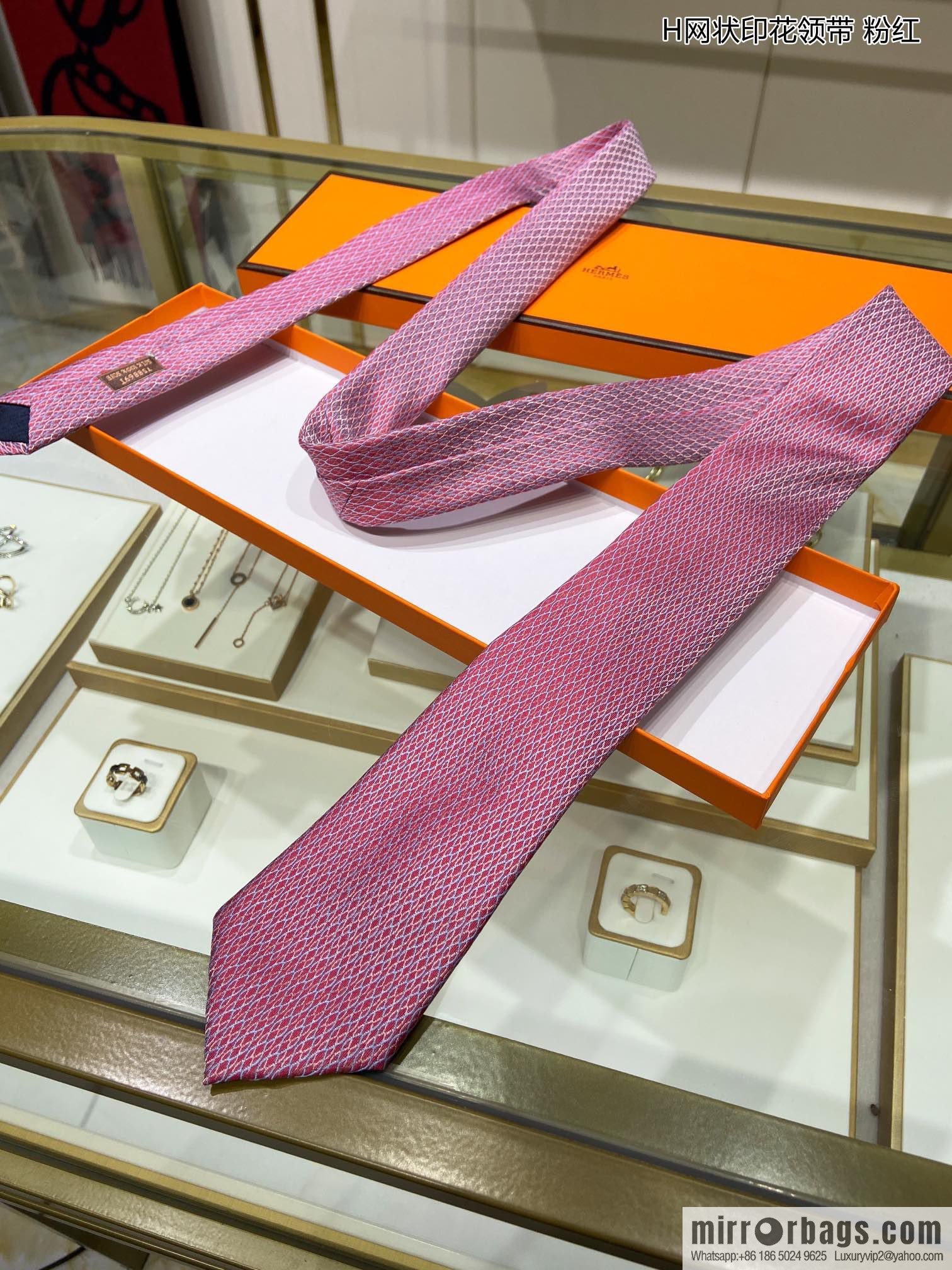 Hermes 100% Premium Twill Silk Mesh Print Tie