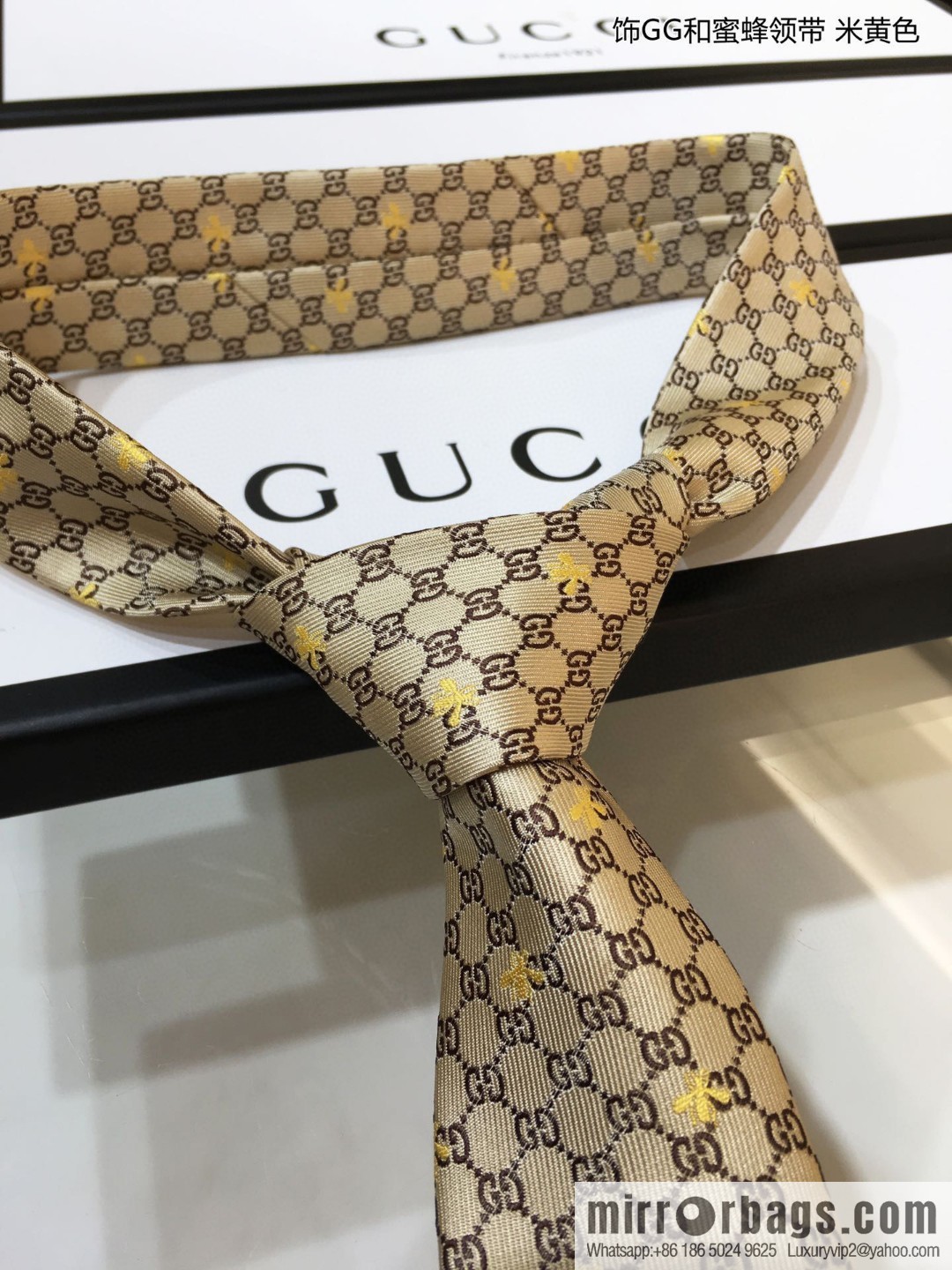 GUCCI Gucci 100% Top Jacquard Silk GG and Bee Tie