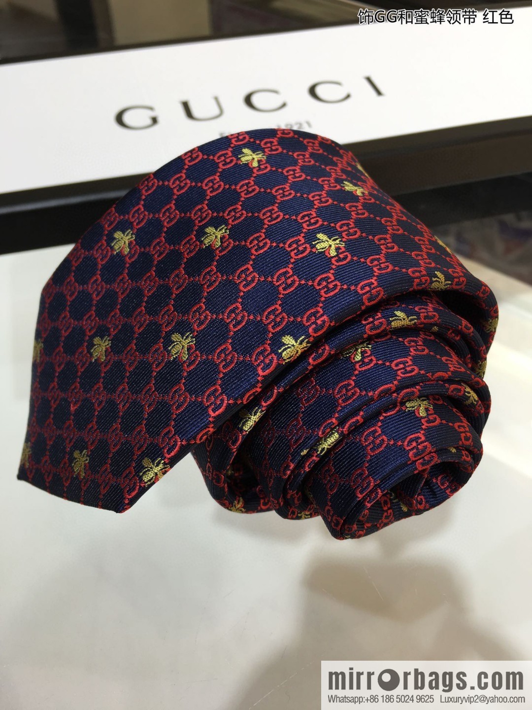 GUCCI Gucci 100% Top Jacquard Silk GG and Bee Tie