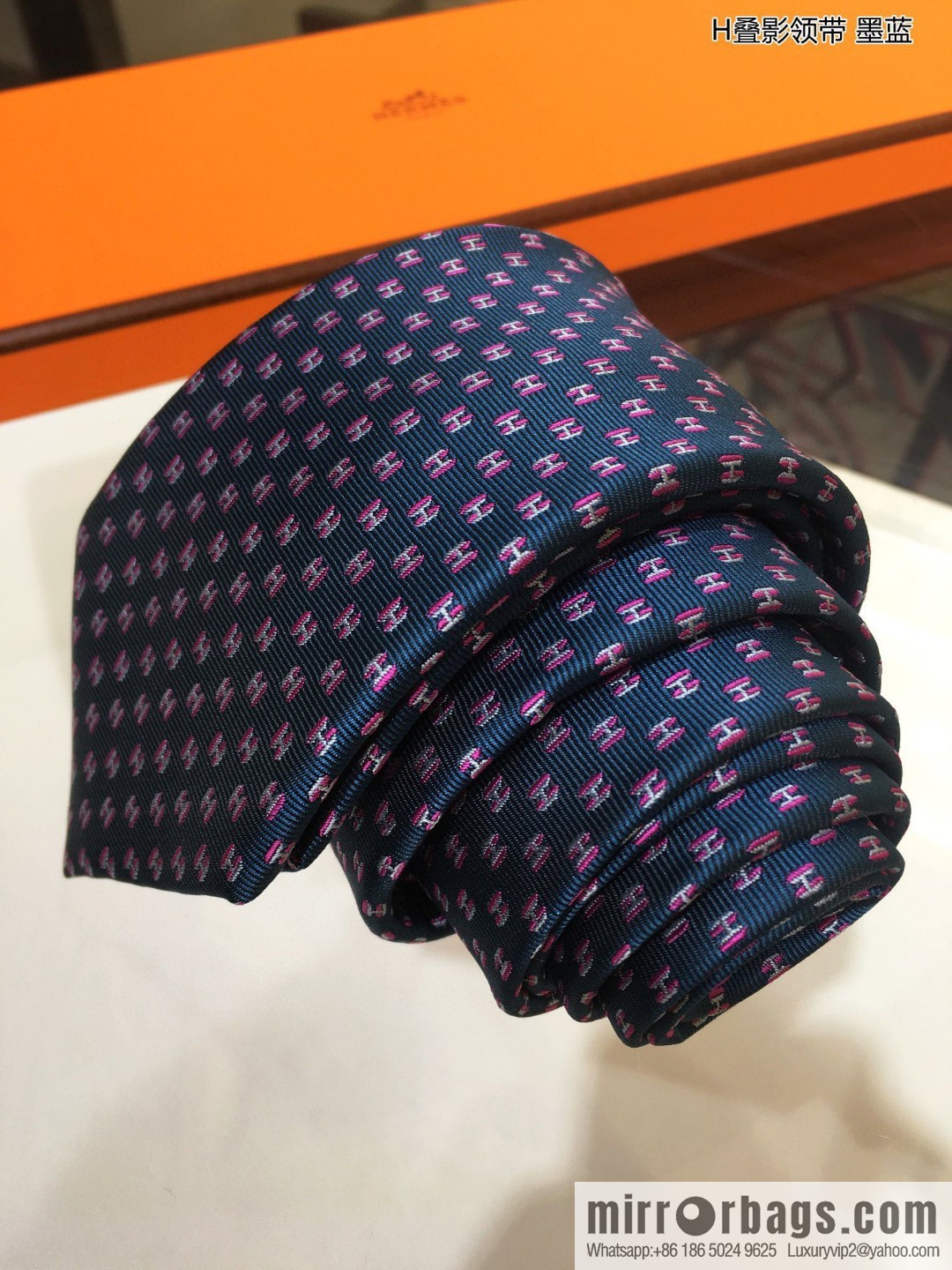 Hermes 100% Top Twill Silk Overlay Tie