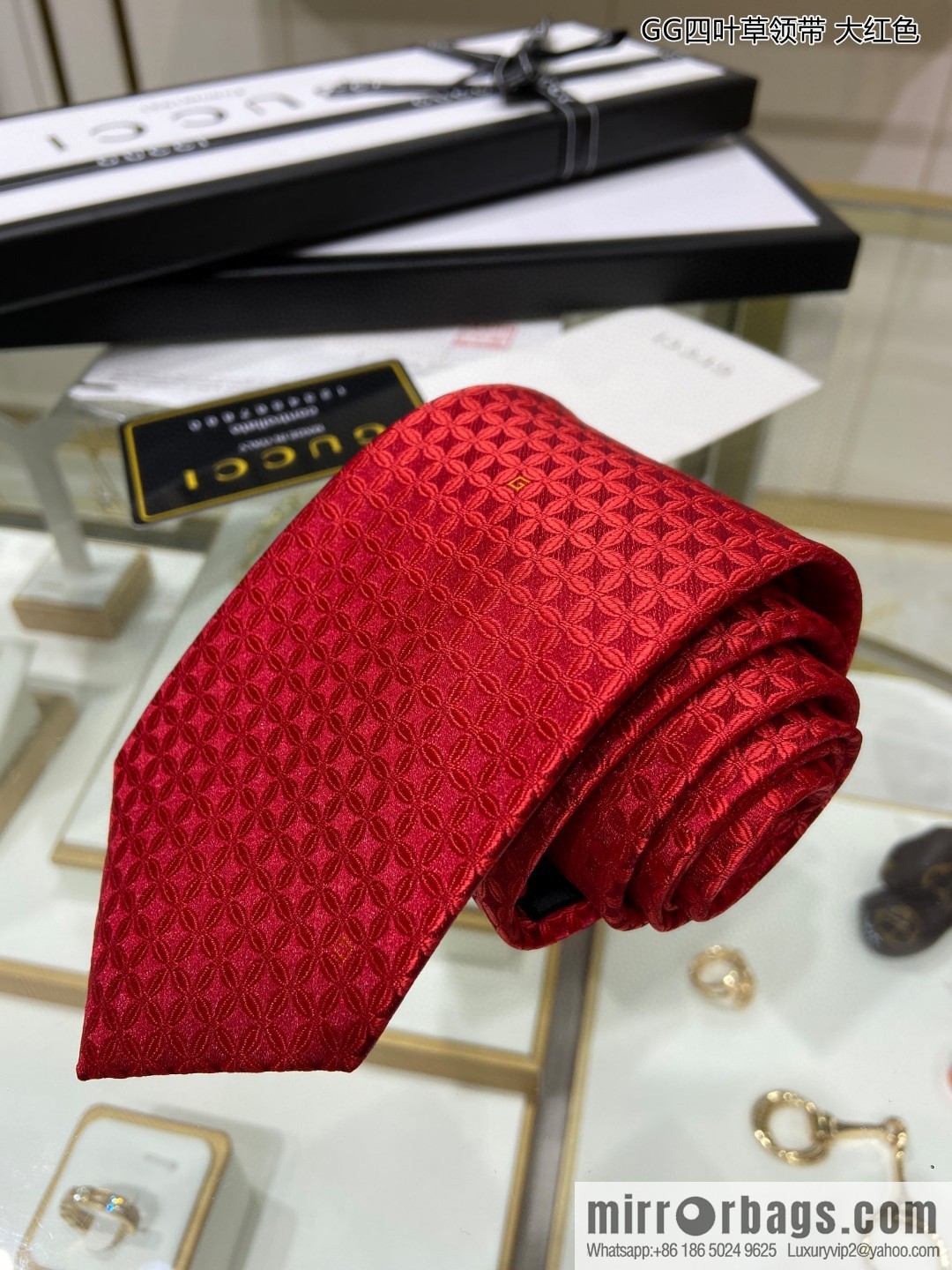 GUCCI Gucci 100% Top Jacquard Silk GG Clover Tie