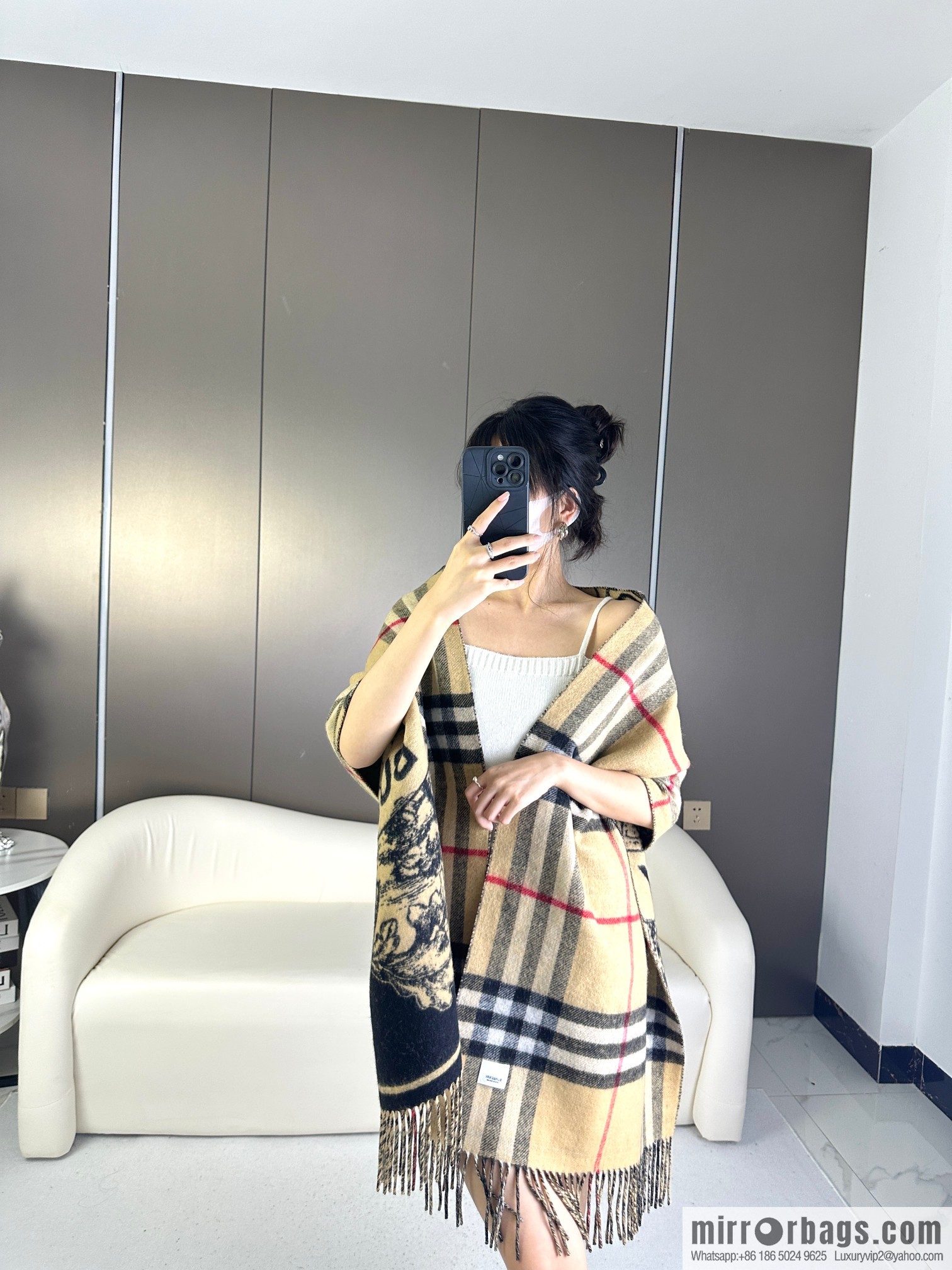 Burberry Burberry Bur Warhorse Knight Double Sided Shawl