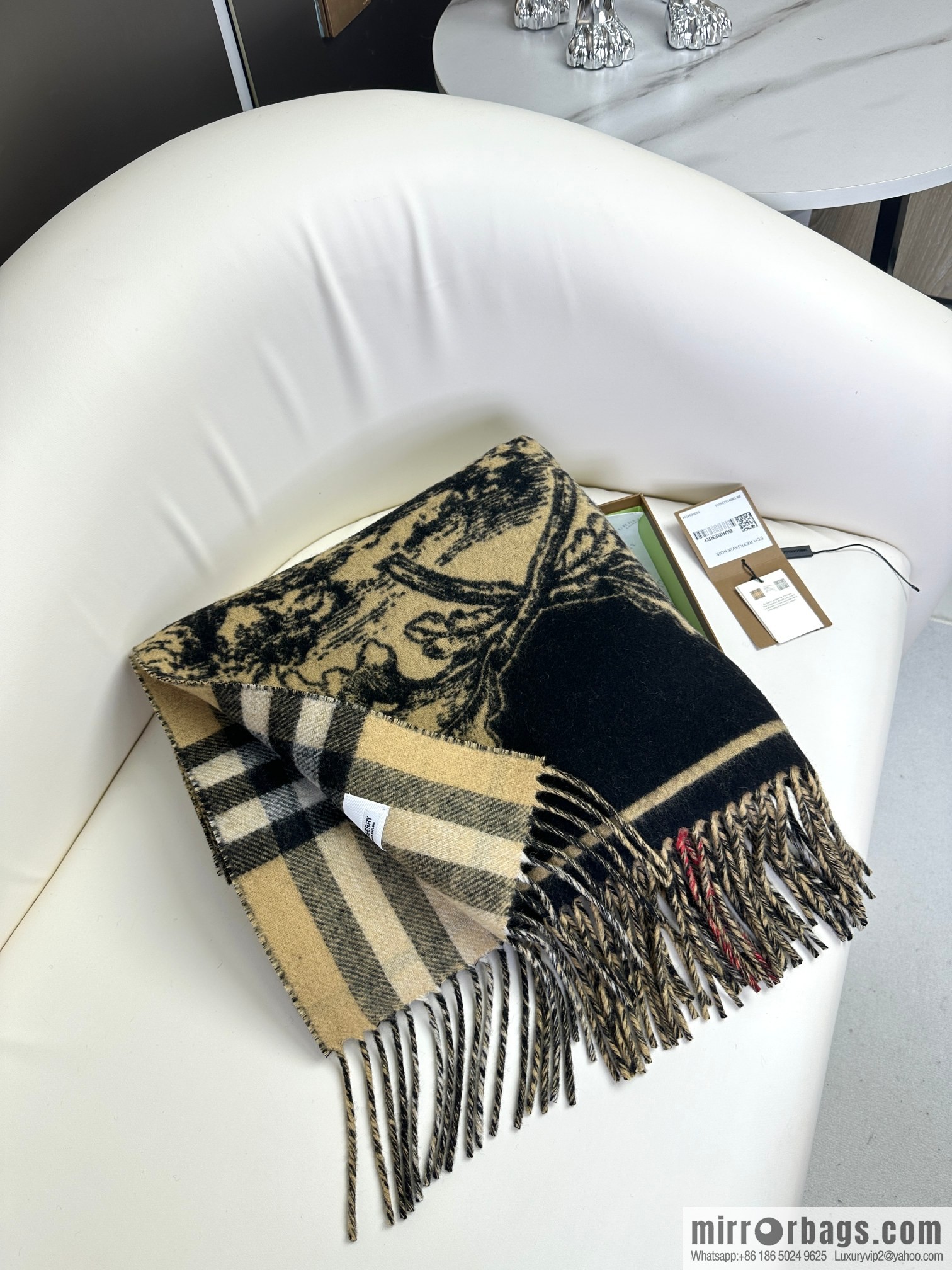 Burberry Burberry Bur Warhorse Knight Double Sided Shawl