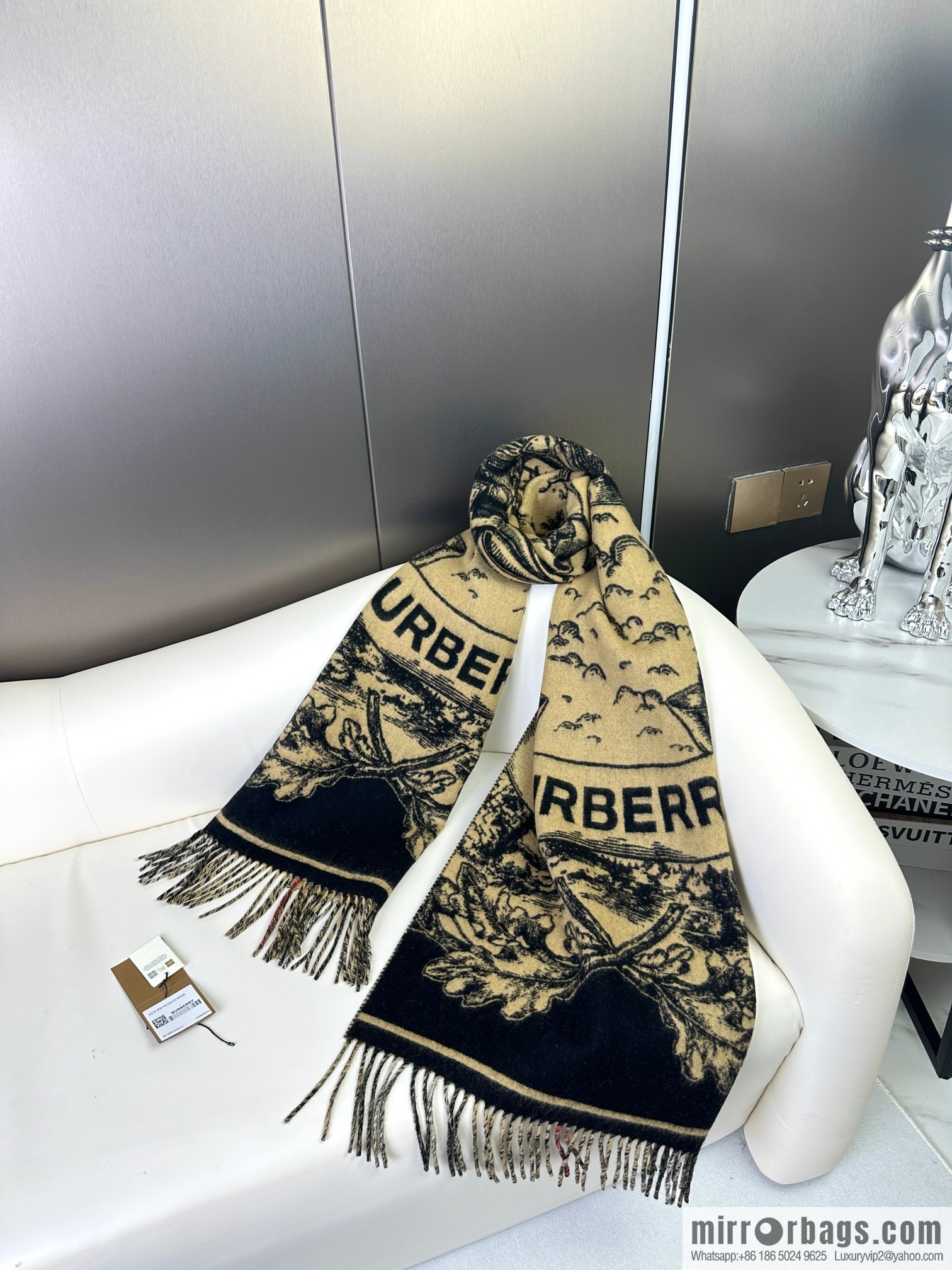 Burberry Burberry Bur Warhorse Knight Double Sided Shawl