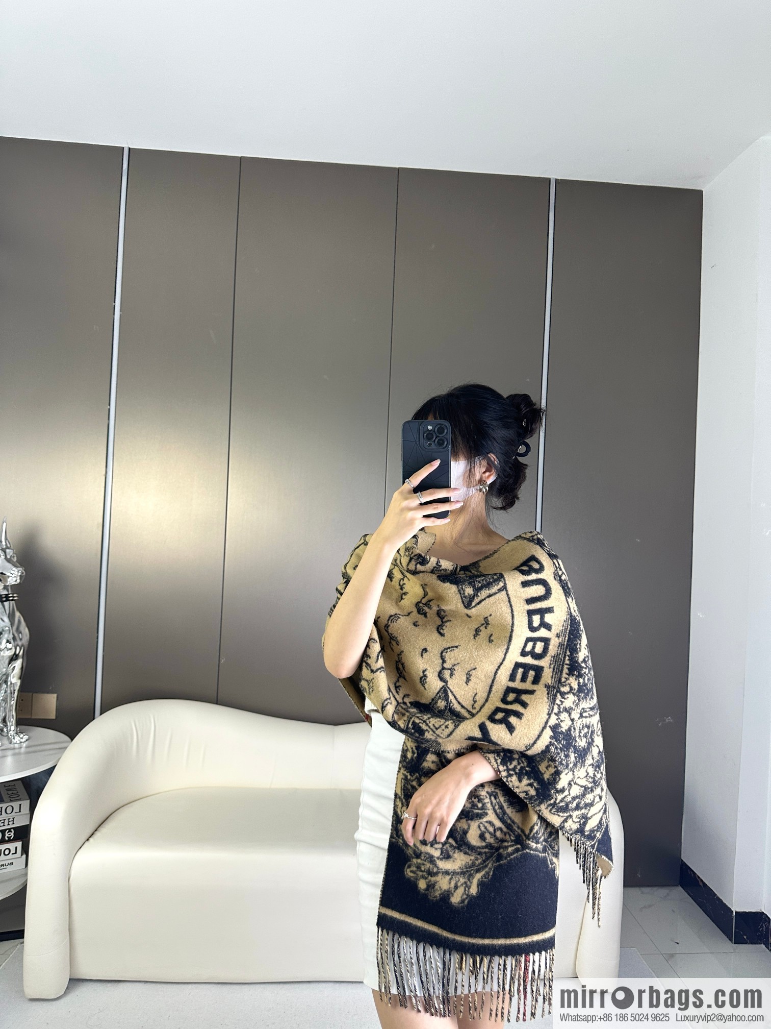 Burberry Burberry Bur Warhorse Knight Double Sided Shawl