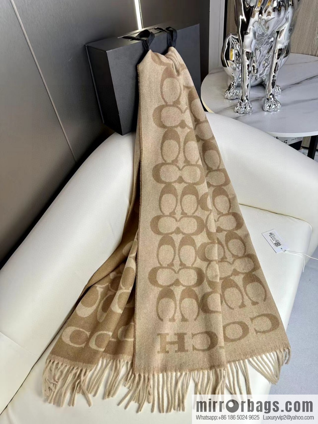 COACH Coach 2023 New Wool Shawl