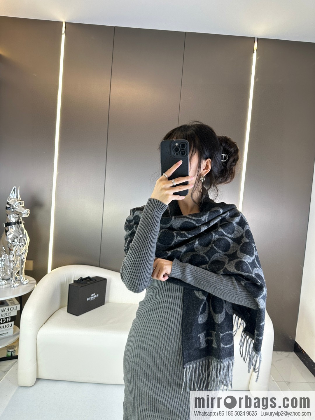 COACH Coach 2023 New Wool Shawl