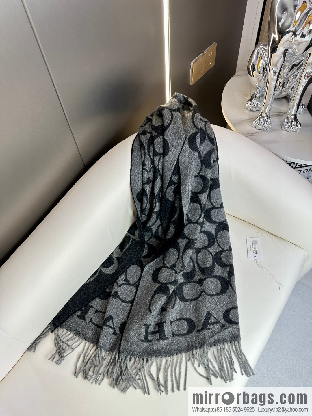 COACH Coach 2023 New Wool Shawl