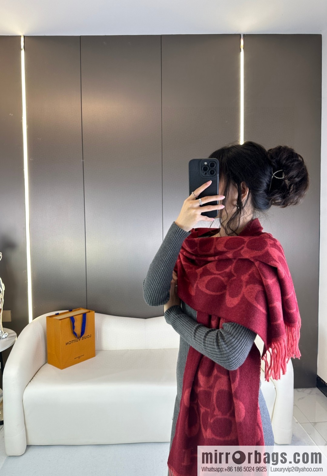 COACH Coach 2023 New Wool Shawl