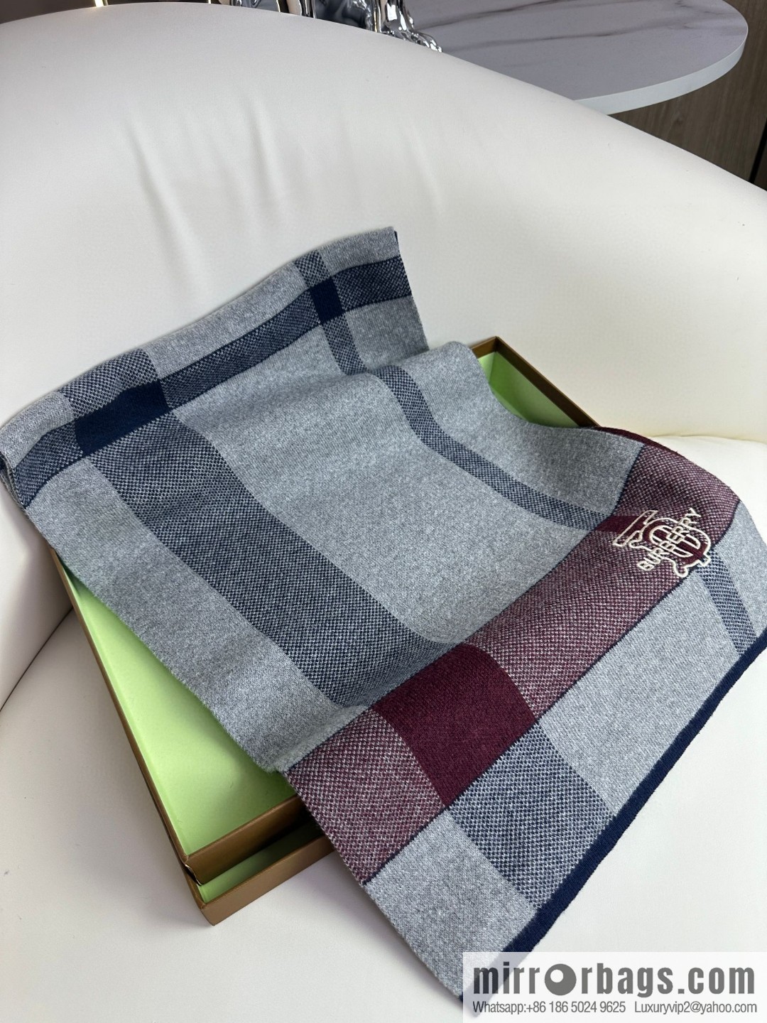 Burberry Burberry TB Cashmere Checked Men's Scarf