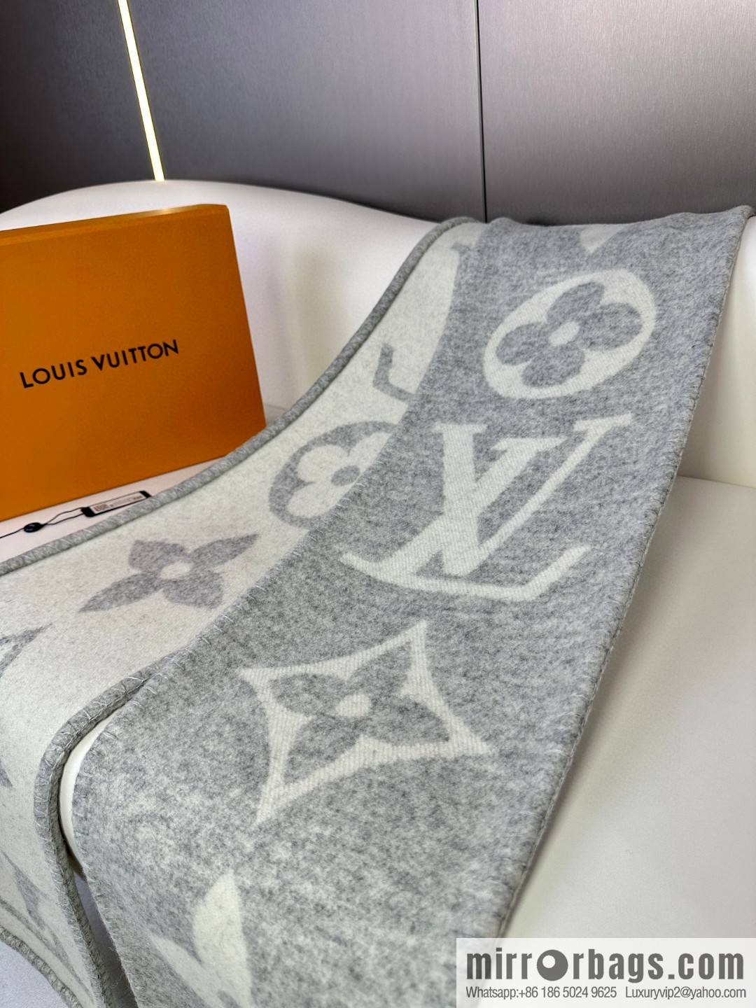 LV wool knitted jacquard, classic pattern, cashmere scarf