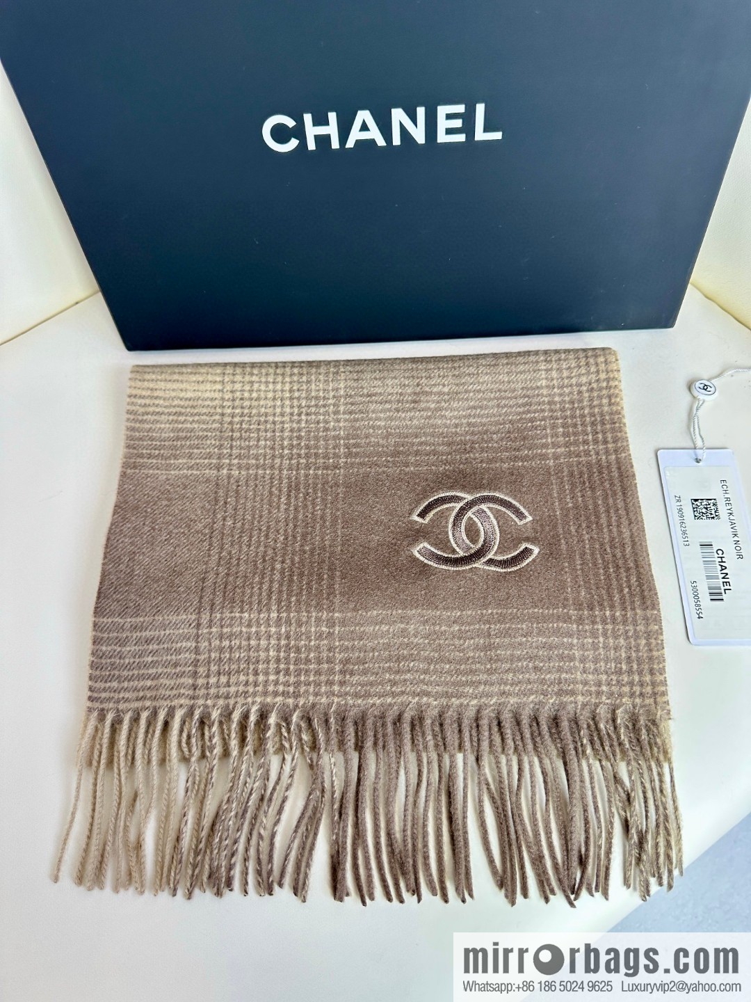 CHANEL 2023新款渐变色 细羊绒围巾