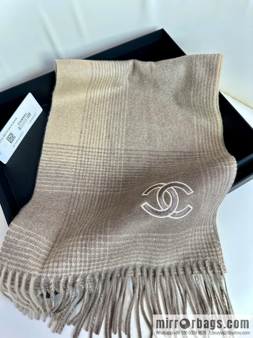 CHANEL 2023新款渐变色 细羊绒围巾