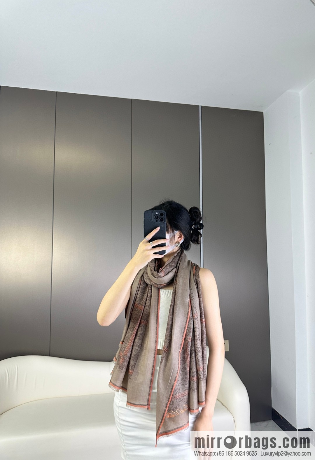 LV 2023 new, cashmere scarf.