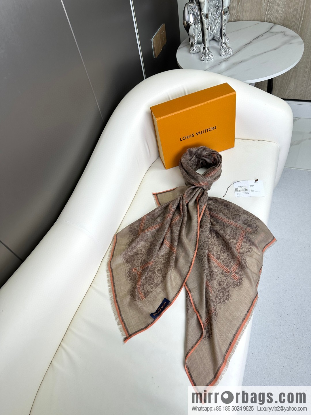 LV 2023 new, cashmere scarf.