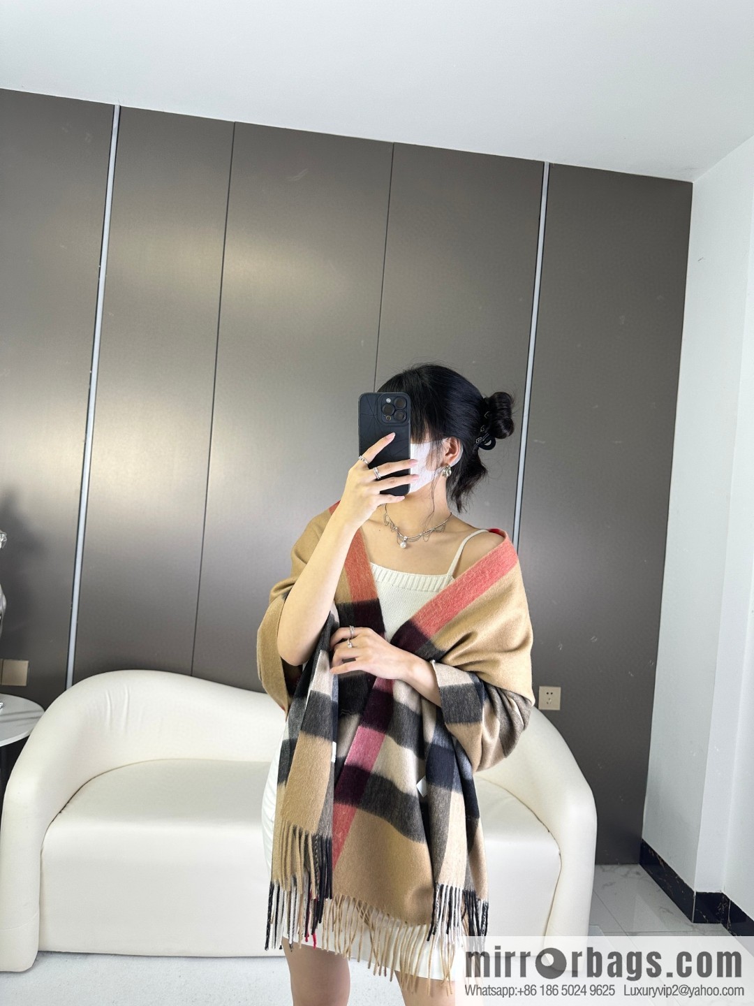 Burberry, classic big plaid shawl