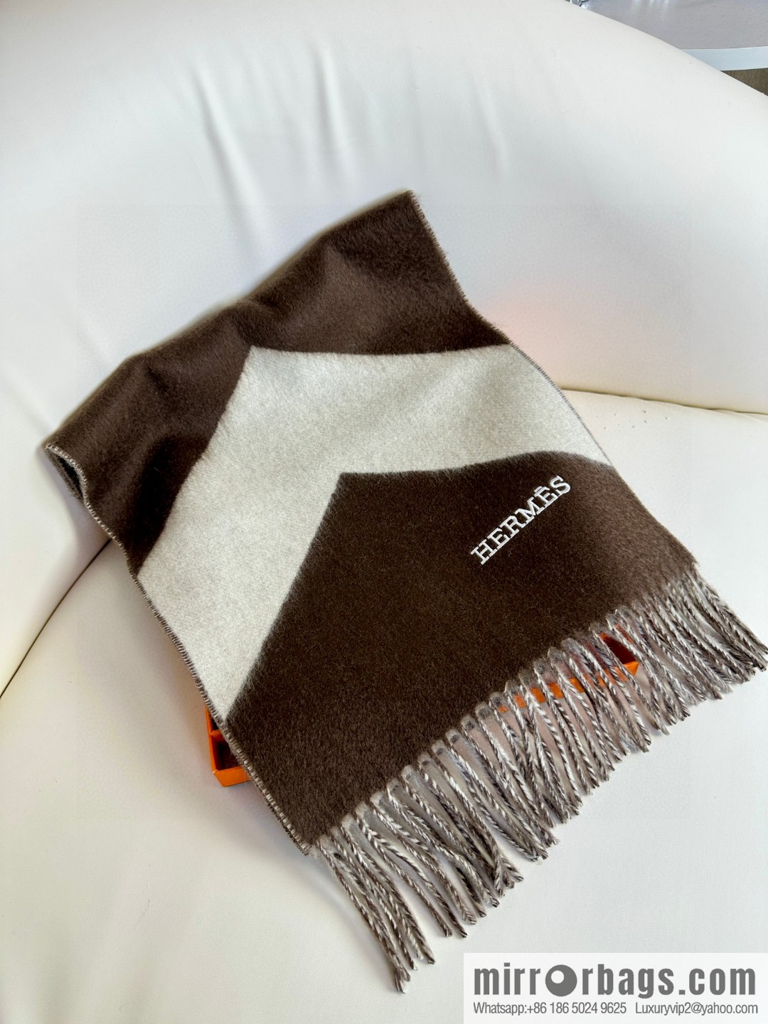 Hermès double-sided jacquard thickened fringed scarf