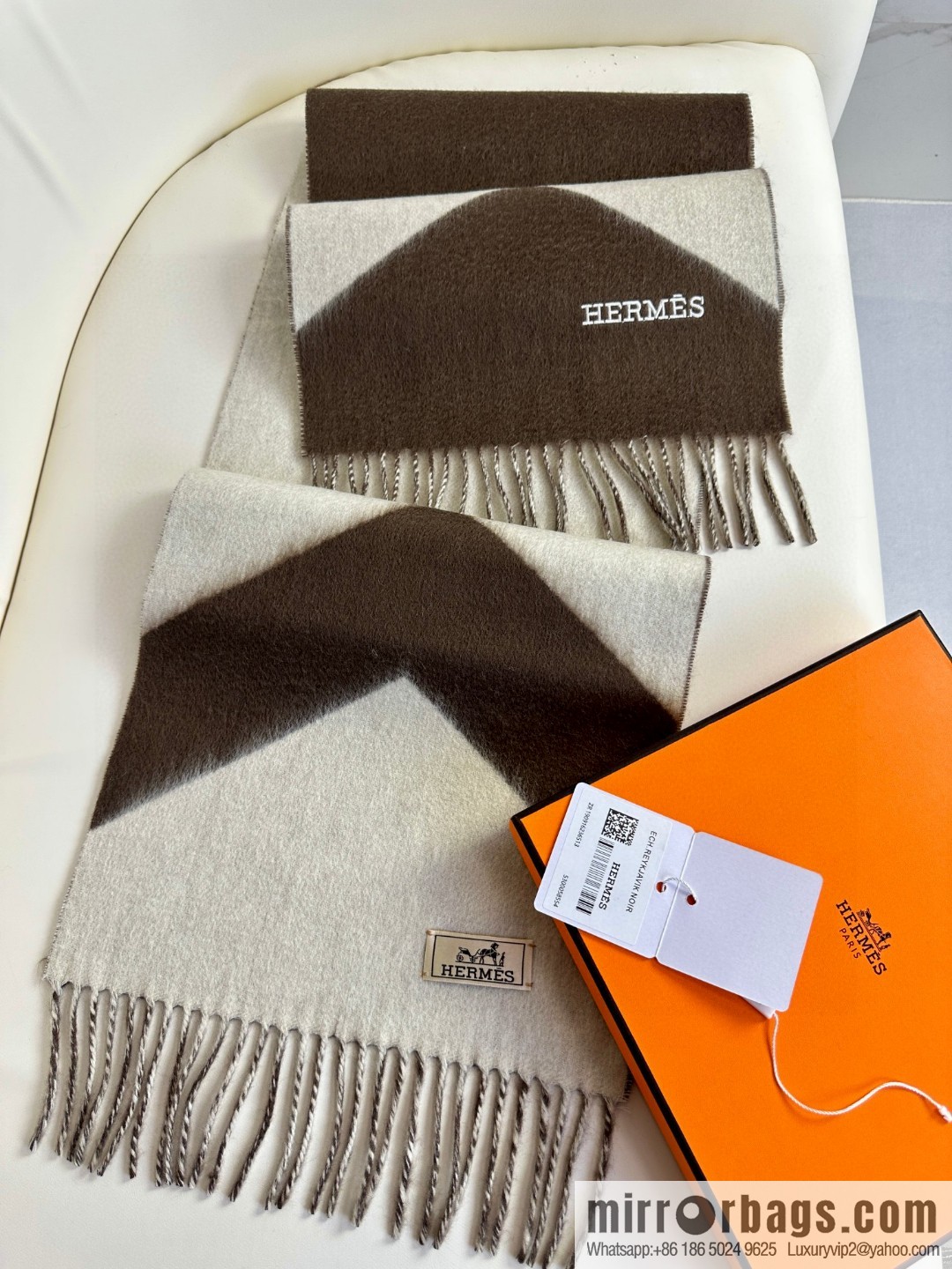 Hermès double-sided jacquard thickened fringed scarf