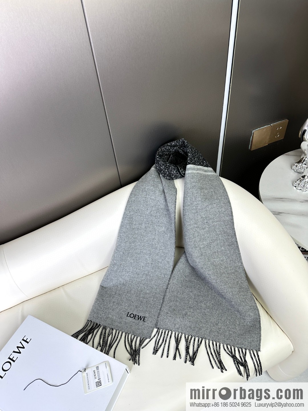 LOEWE Medium Gram Double Sided Wool and Cashmere Blended Double Sided Scarf