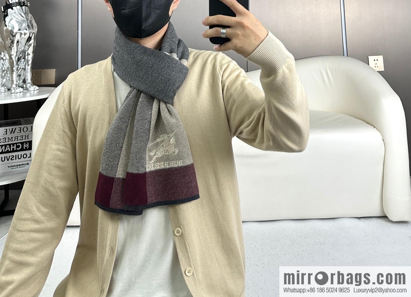 Burberry, classic warhorse plaid, high-end men's scarf
