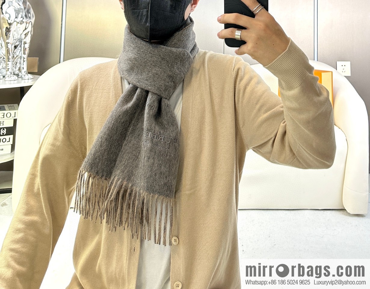Burberry Burberry 2023 Paris Fashion Show Double Sided Cashmere Scarf