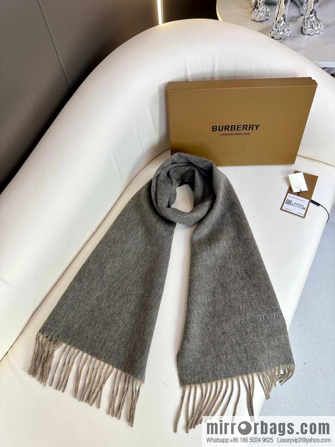 Burberry Burberry 2023 Paris Fashion Show Double Sided Cashmere Scarf