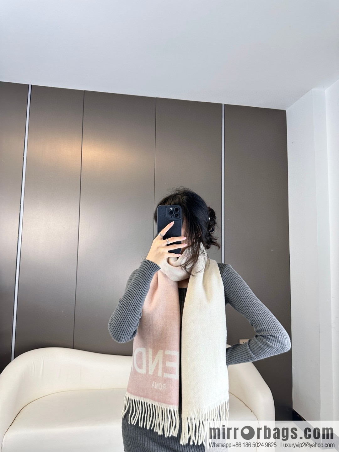 FENDI's latest [Roma] series, cashmere scarf