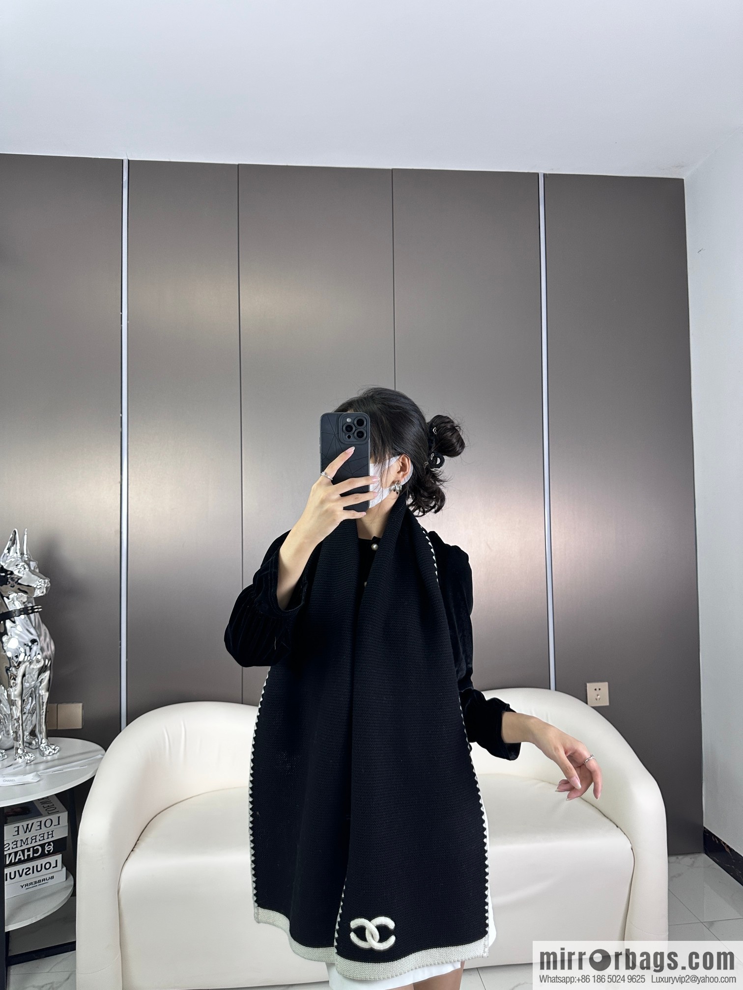CHANEL wool yarn scarf