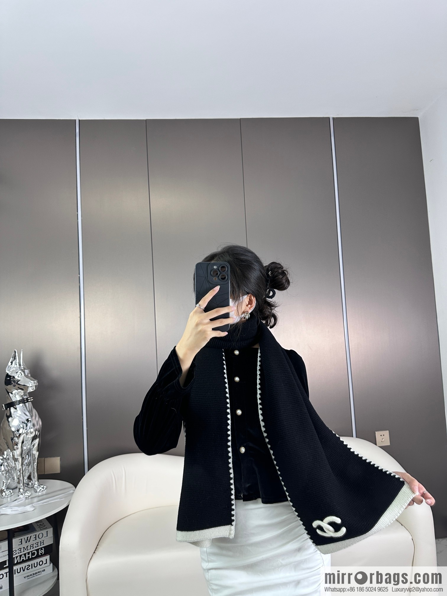 CHANEL wool yarn scarf