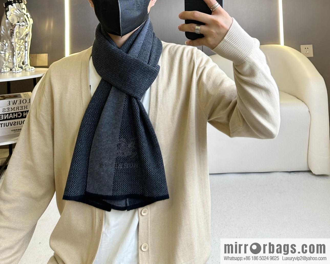 Burberry, classic warhorse plaid, high-end men's scarf