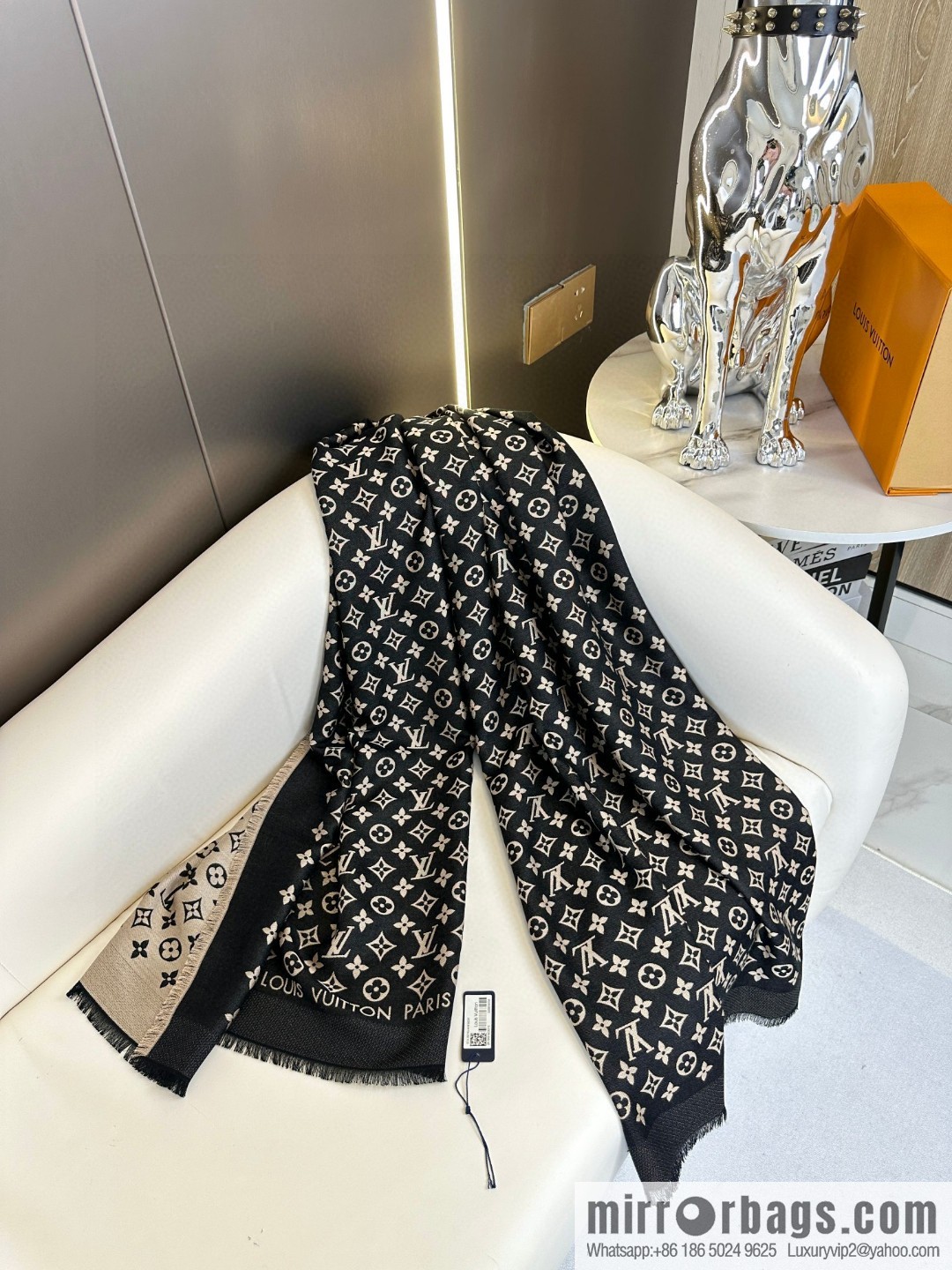 LV classic presbyopia long towel