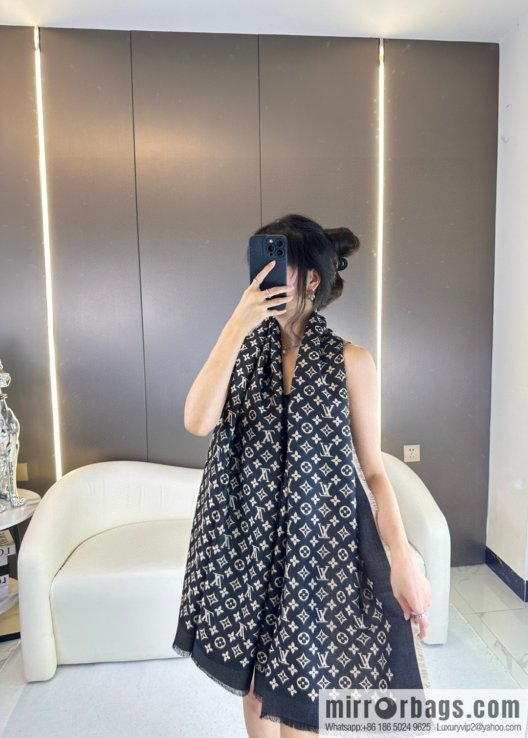 LV classic presbyopia long towel