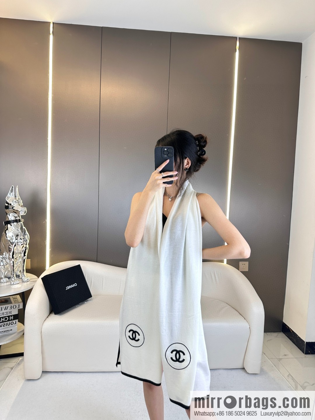 CHANEL Xiaoxiang thin velvet long towel