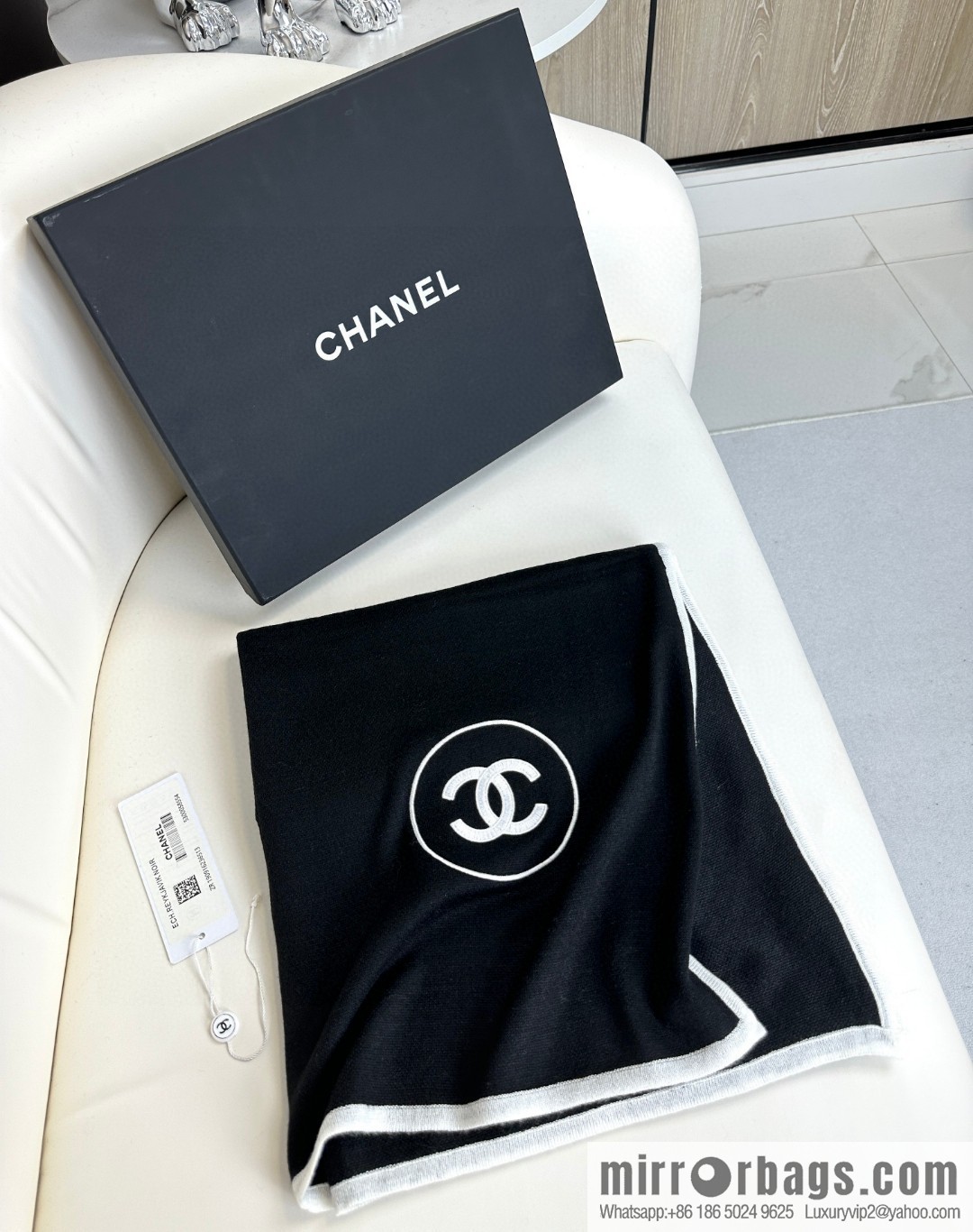 CHANEL Xiaoxiang thin velvet long towel