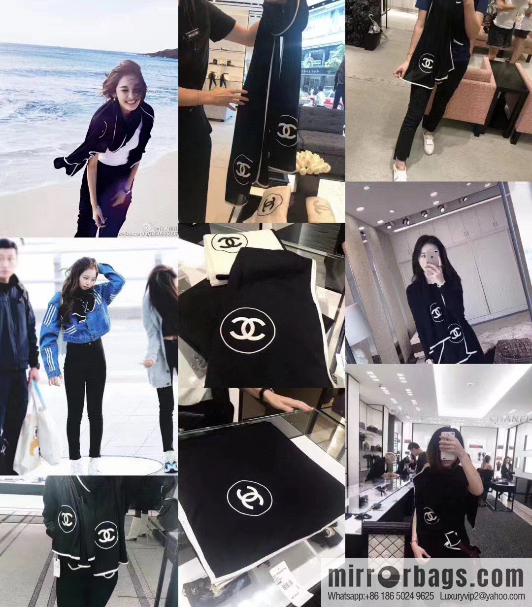 CHANEL Xiaoxiang thin velvet long towel