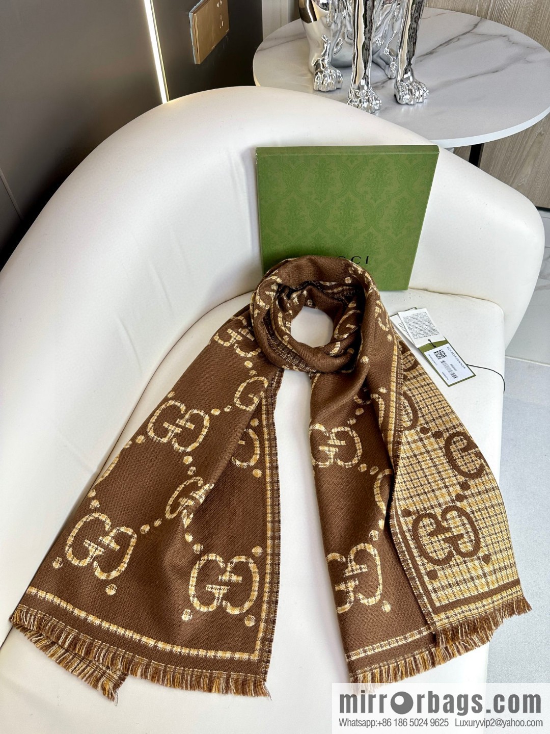 GUCCI GG pattern, fringed double-sided jacquard wool scarf