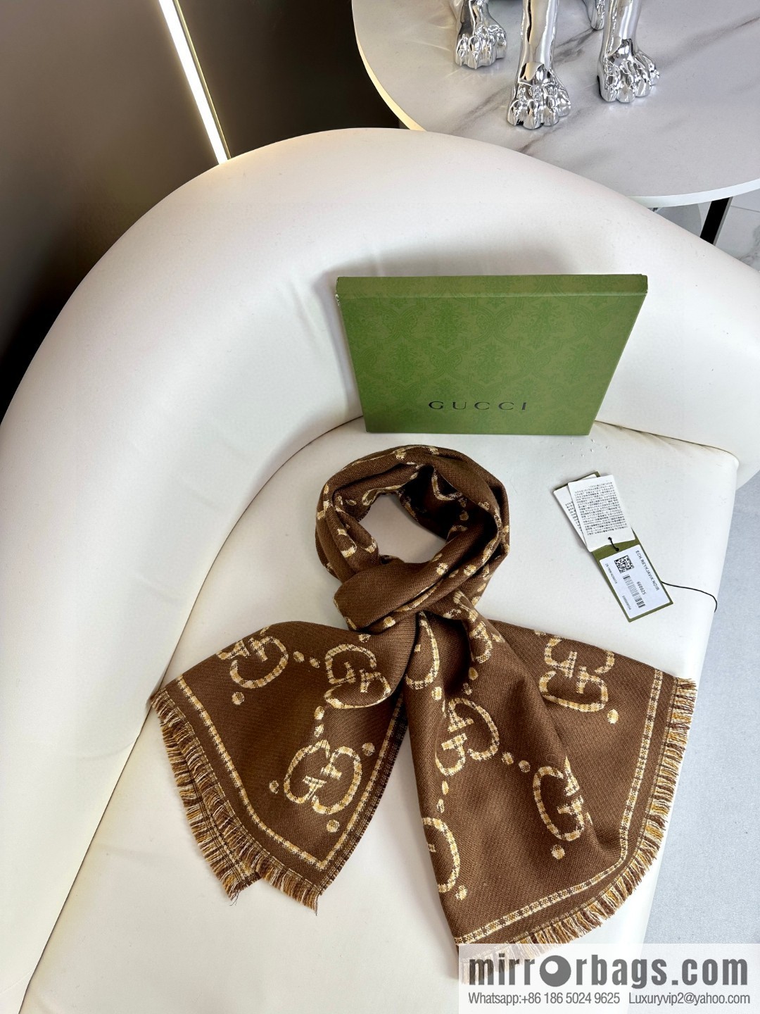 GUCCI GG pattern, fringed double-sided jacquard wool scarf
