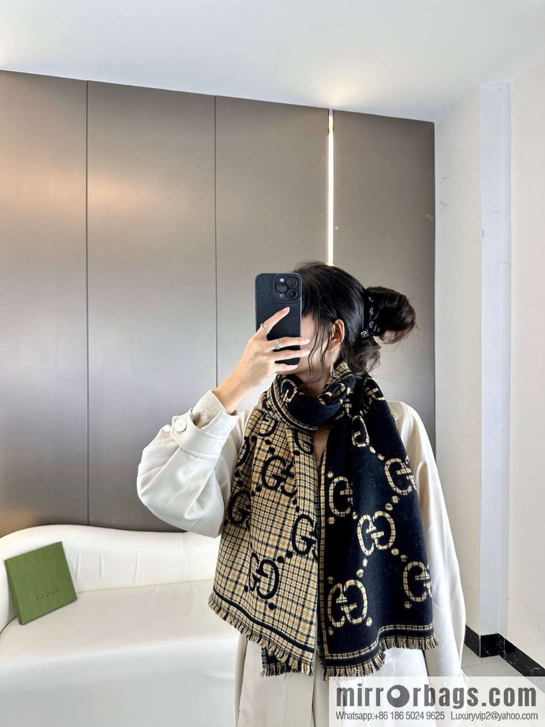 GUCCI GG pattern, fringed double-sided jacquard wool scarf