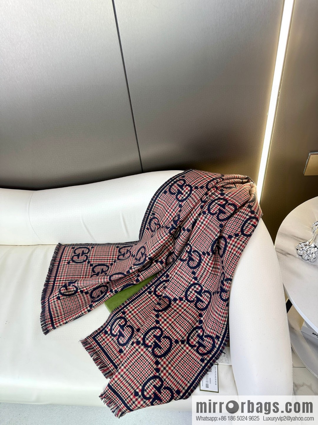 GUCCI GG pattern, fringed double-sided jacquard wool scarf