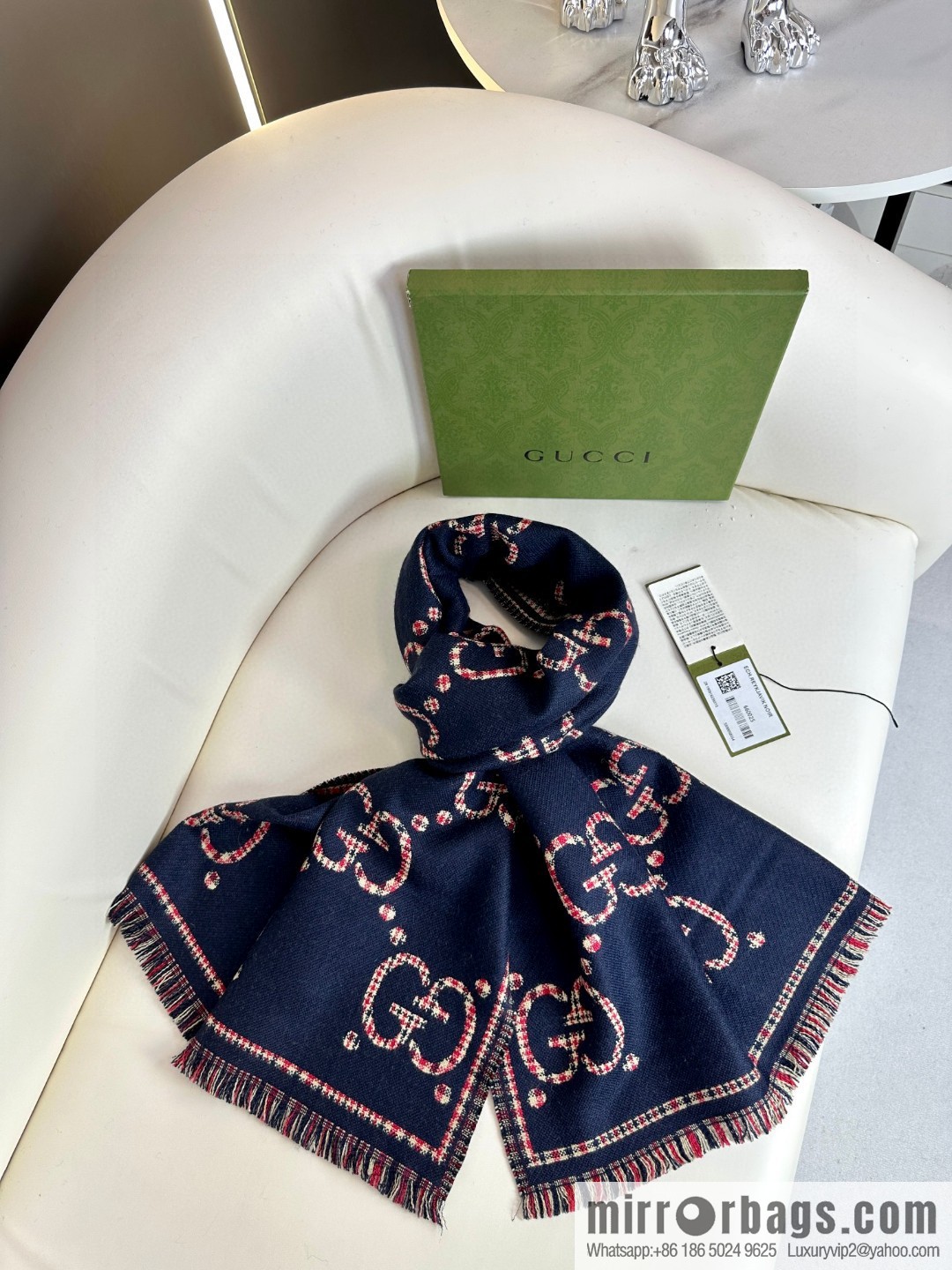 GUCCI GG pattern, fringed double-sided jacquard wool scarf